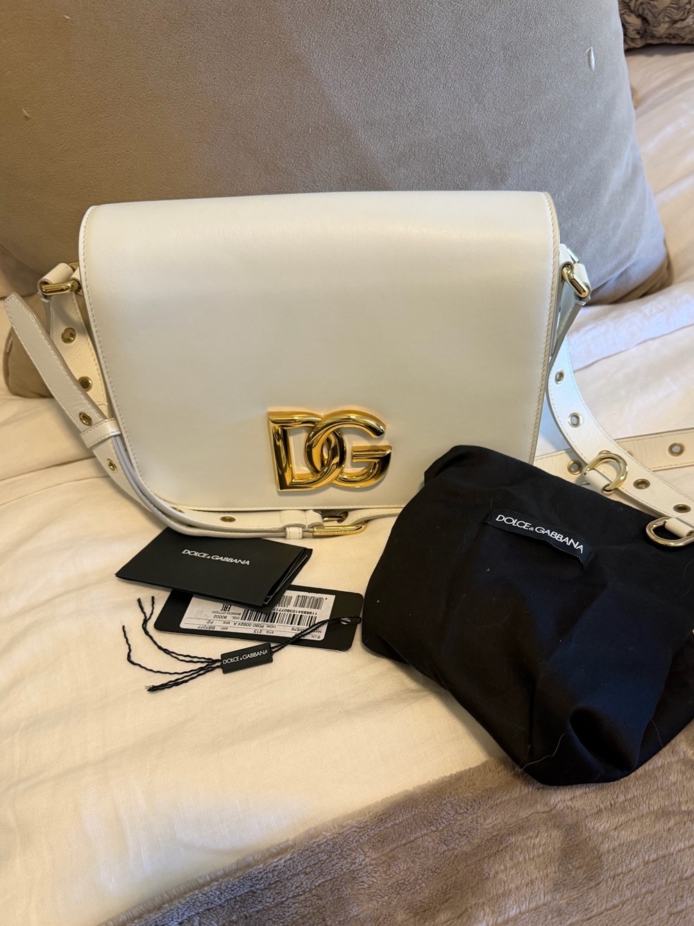 NWT Dolce & Gabbana White Shoulder Bag with Gold DG Logo